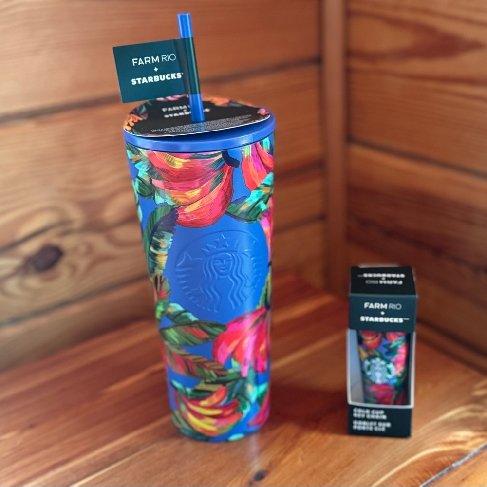 RARE Starbucks x Farm Rio “Banana Mix” Tumbler + Keychain – Summer 2025